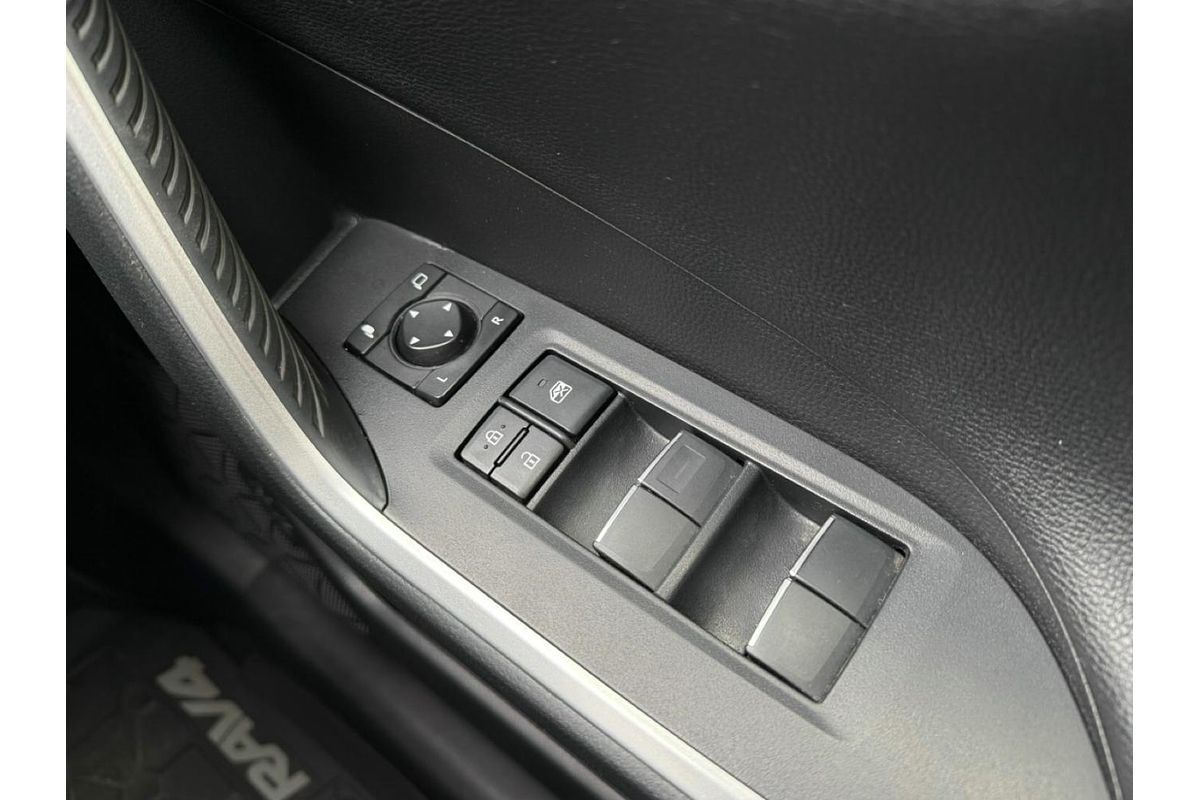 2020 Toyota RAV4 Cruiser AXAH52R