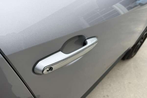 2020 Toyota RAV4 Cruiser AXAH52R