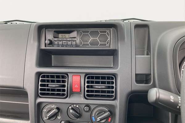 2024 Suzuki Carry KC 4WD