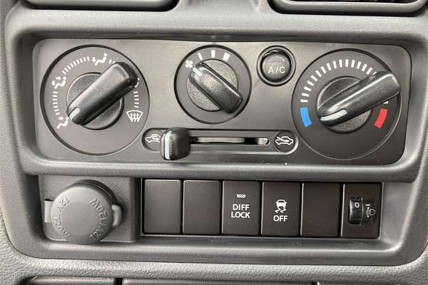 2024 Suzuki Carry KC 4WD