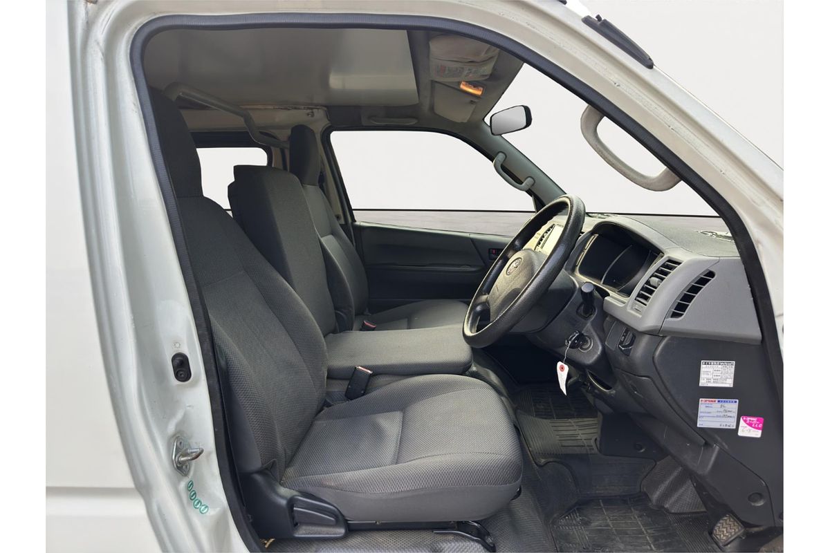 2010 Toyota Hiace DX High Roof 4WD