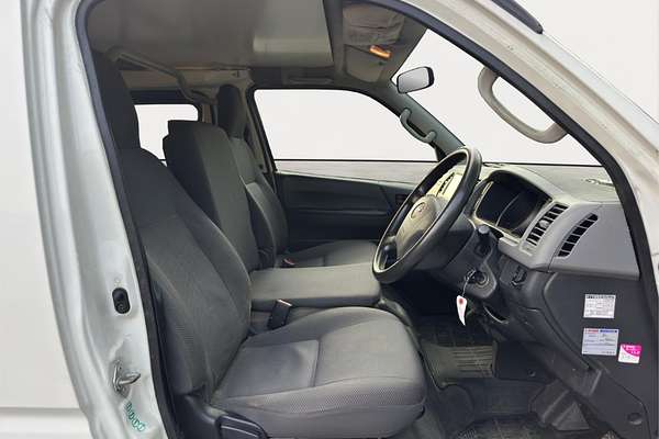 2010 Toyota Hiace DX High Roof 4WD