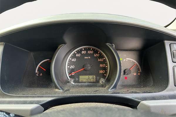 2010 Toyota Hiace DX High Roof 4WD