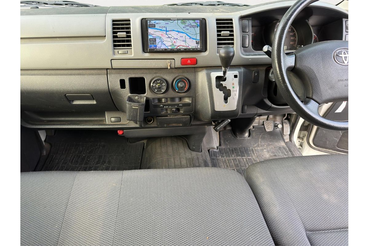 2010 Toyota Hiace DX High Roof 4WD