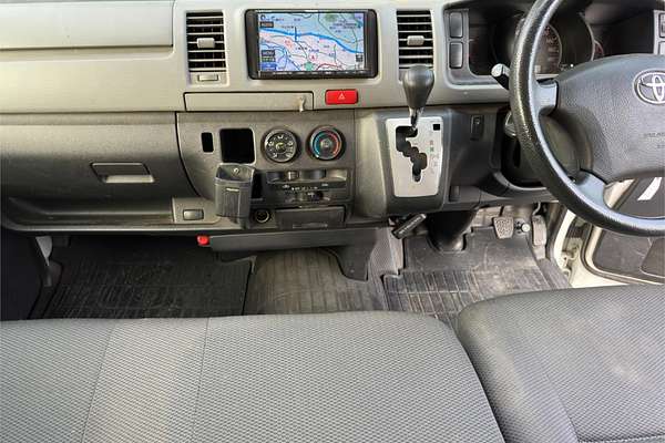 2010 Toyota Hiace DX High Roof 4WD