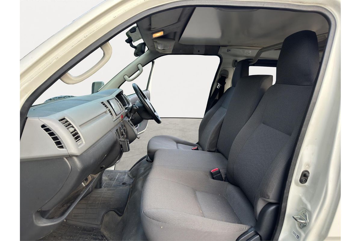 2010 Toyota Hiace DX High Roof 4WD