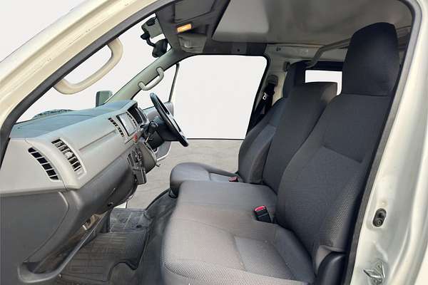 2010 Toyota Hiace DX High Roof 4WD