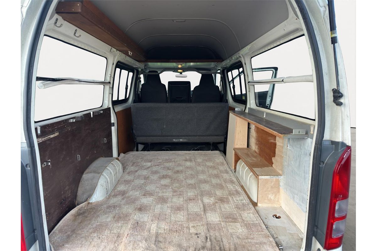 2010 Toyota Hiace DX High Roof 4WD