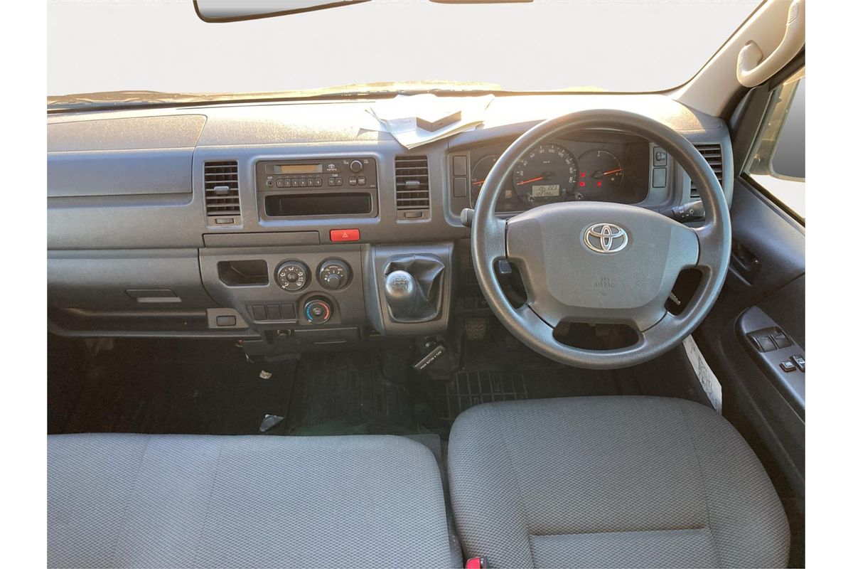 2014 Toyota Hiace DX 4WD High Roof