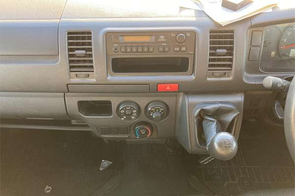 2014 Toyota Hiace DX 4WD High Roof