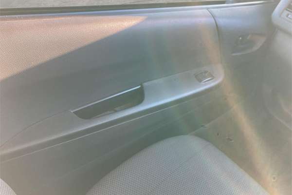 2014 Toyota Hiace DX 4WD High Roof