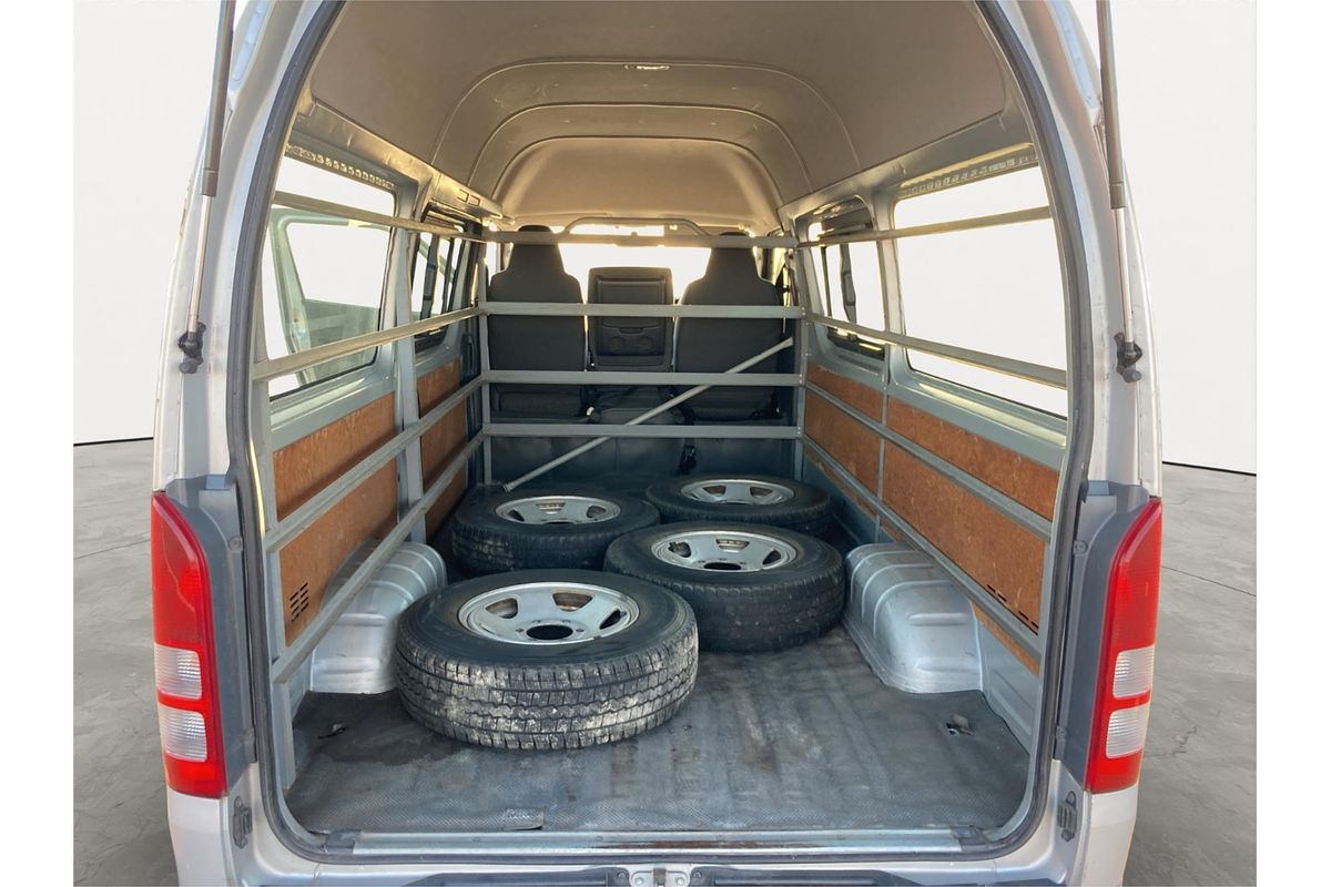2014 Toyota Hiace DX 4WD High Roof