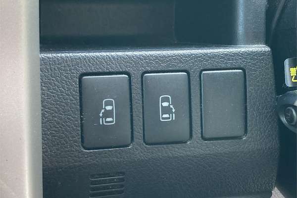 2010 Toyota Voxy ZS Welcab