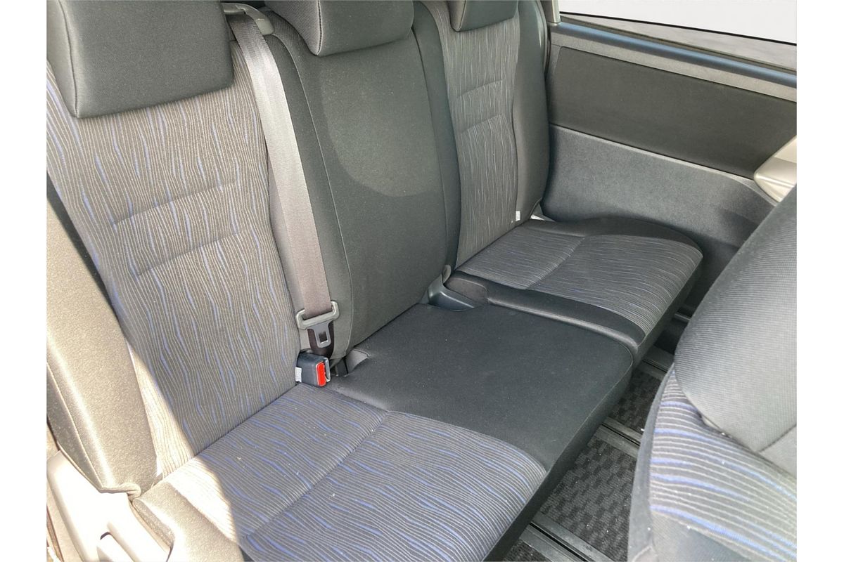 2010 Toyota Voxy ZS Welcab