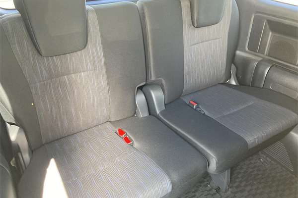 2010 Toyota Voxy ZS Welcab