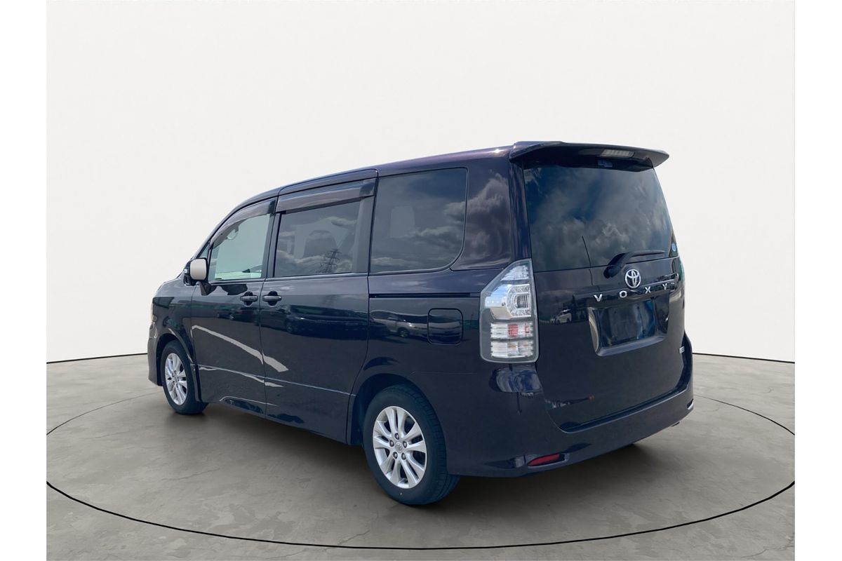 2010 Toyota Voxy ZS Welcab