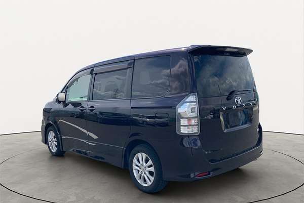 2010 Toyota Voxy ZS Welcab