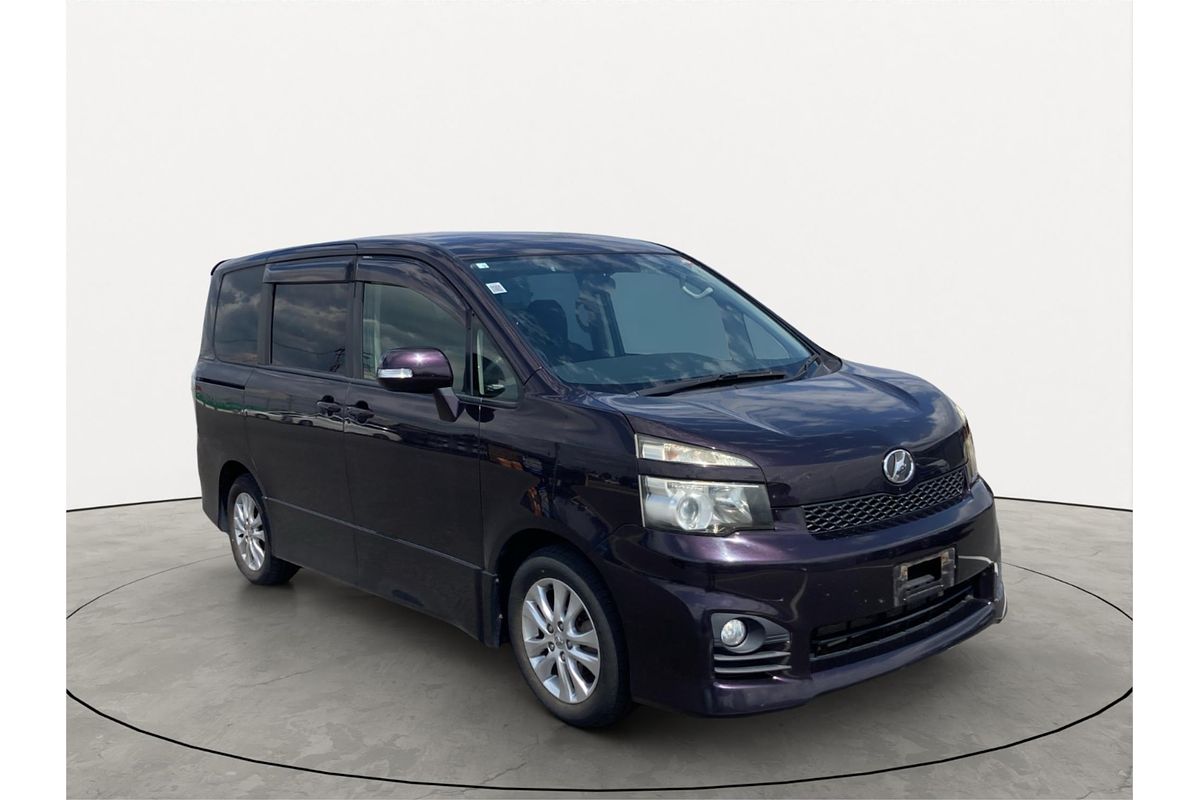 2010 Toyota Voxy ZS Welcab