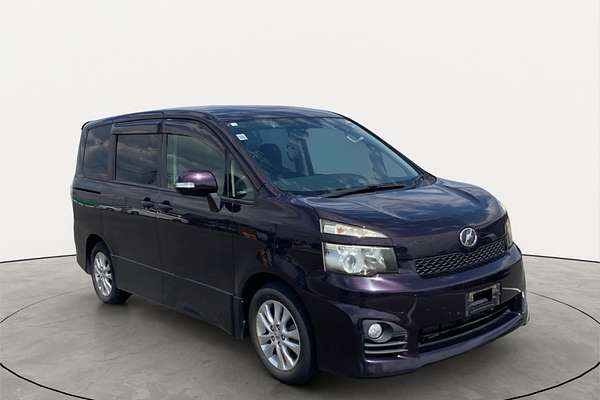 2010 Toyota Voxy ZS Welcab