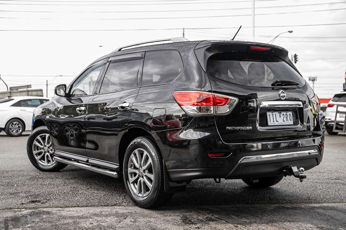 2016 Nissan Pathfinder ST R52