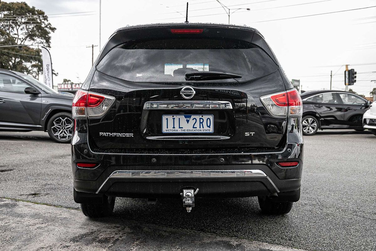 2016 Nissan Pathfinder ST R52