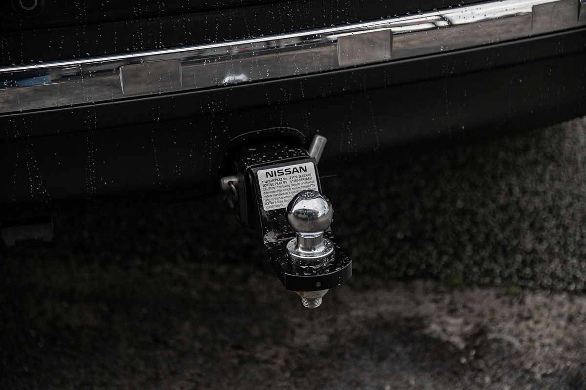 2016 Nissan Pathfinder ST R52