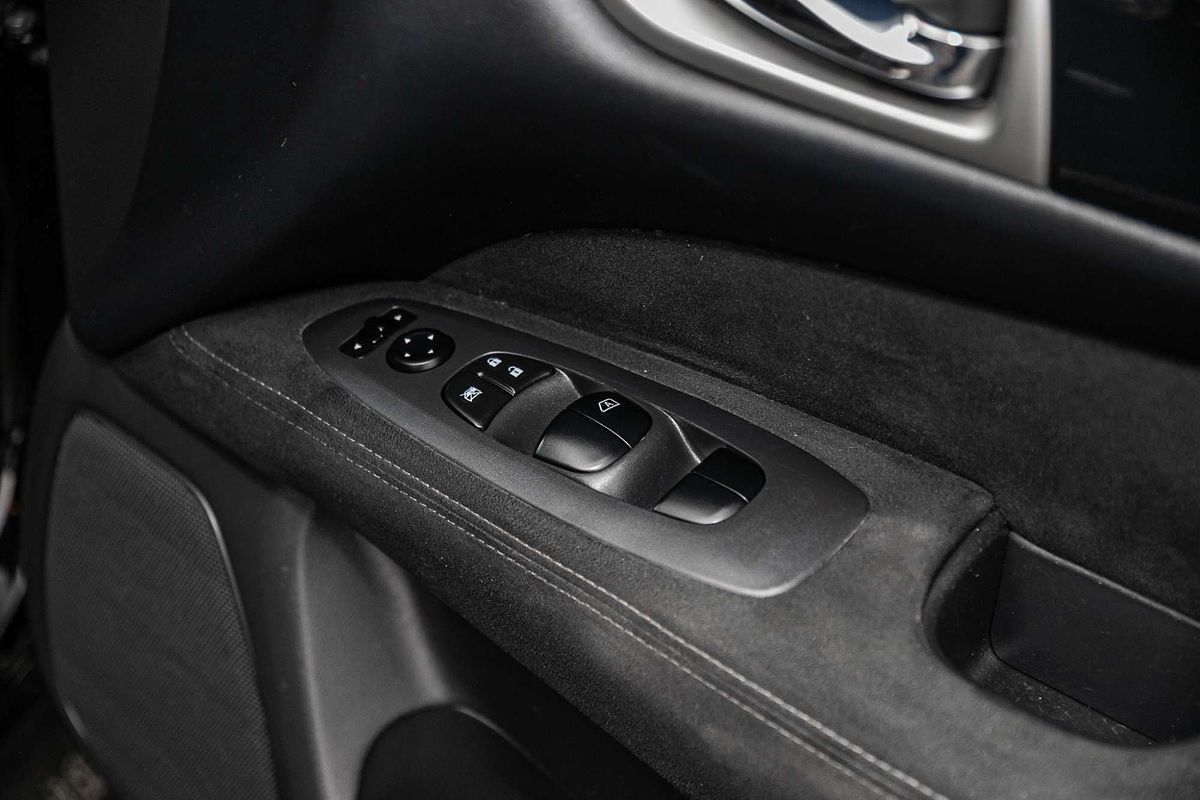 2016 Nissan Pathfinder ST R52