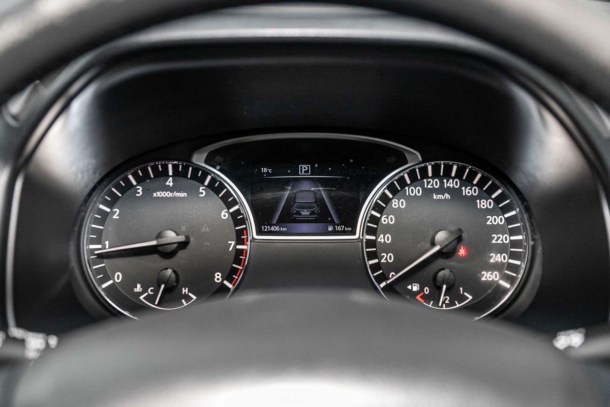 2016 Nissan Pathfinder ST R52