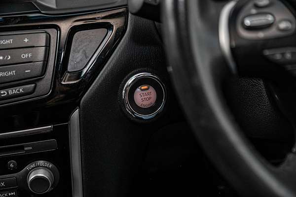 2016 Nissan Pathfinder ST R52