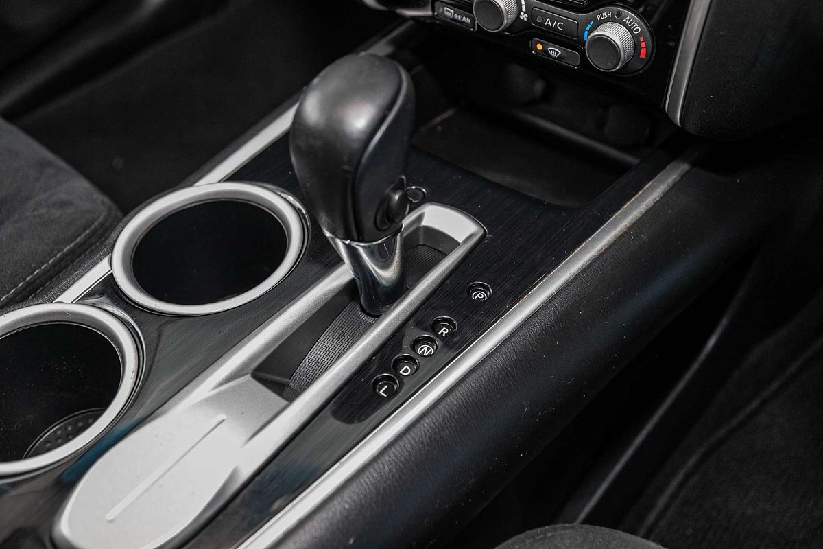 2016 Nissan Pathfinder ST R52