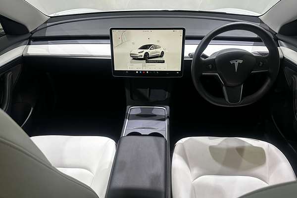 2022 Tesla Model 3 Rear-Wheel Drive