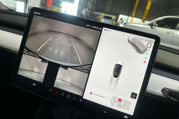 2022 Tesla Model 3 Rear-Wheel Drive