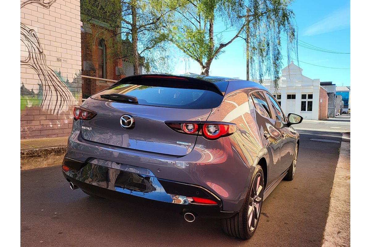 MAZDA3 R 6AUTO HATCH G20 EVOLVE MAZDA3 R 6AUTO HATCH G20 EVOLVE