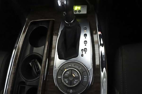 2023 Nissan Patrol Ti Y62