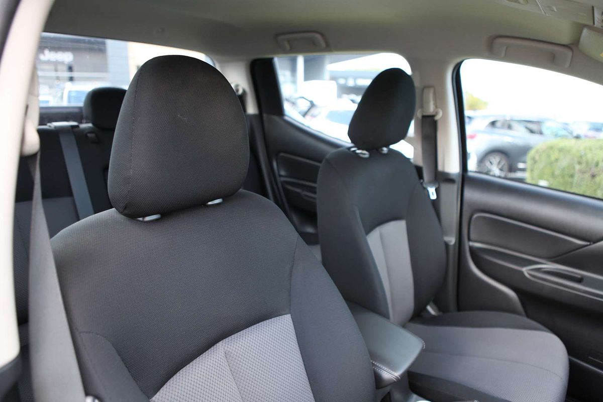 2019 Mitsubishi Triton GLX+ MR 4X4