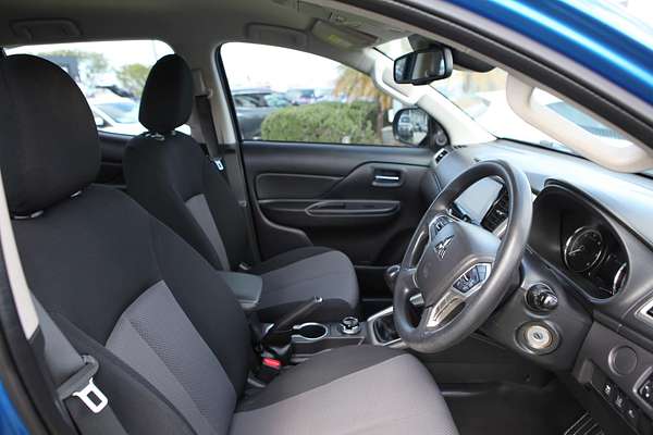 2019 Mitsubishi Triton GLX+ MR 4X4