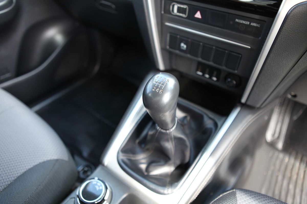 2019 Mitsubishi Triton GLX+ MR 4X4