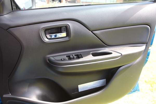 2019 Mitsubishi Triton GLX+ MR 4X4