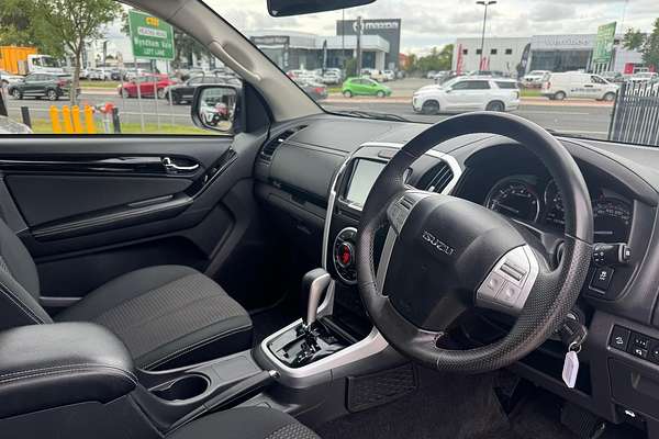 2021 Isuzu MU-X LS-U