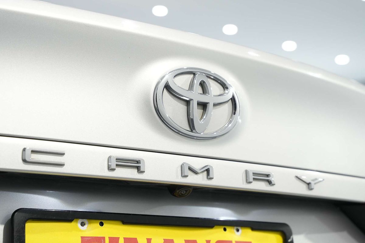 2019 Toyota Camry Ascent ASV70R