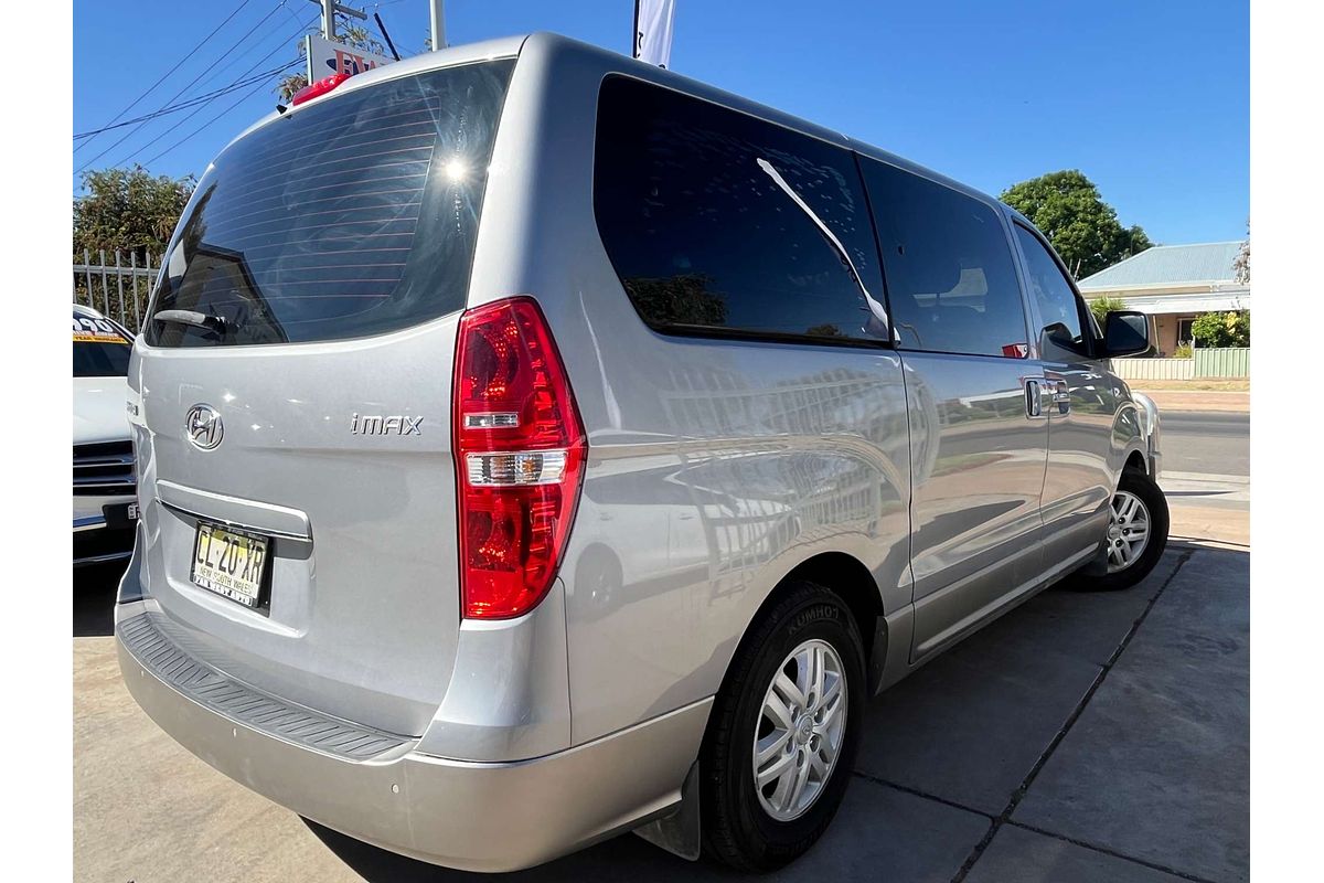 2016 Hyundai iMax TQ3-W Series II