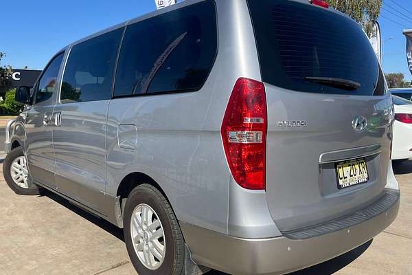 2016 Hyundai iMax TQ3-W Series II