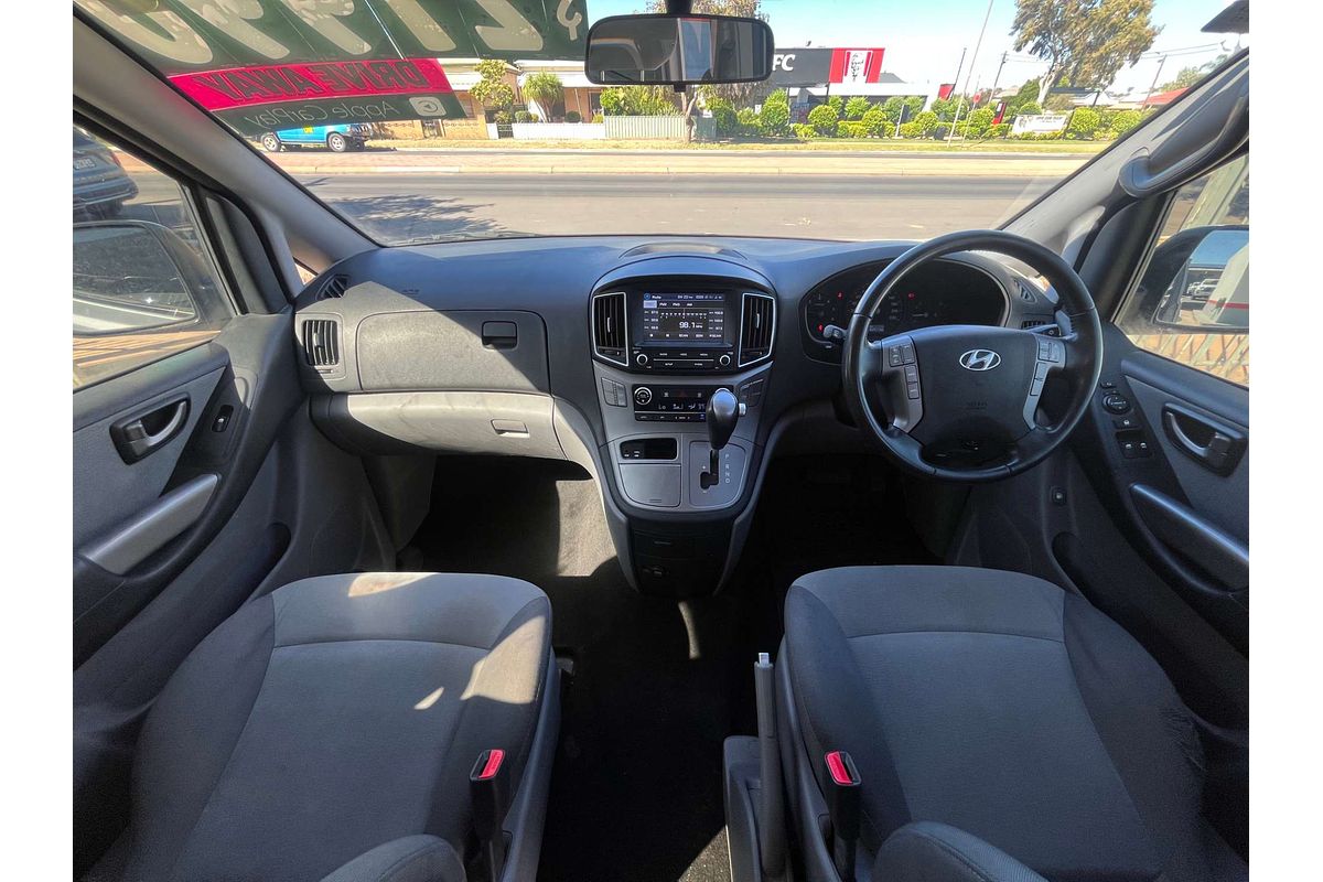 2016 Hyundai iMax TQ3-W Series II