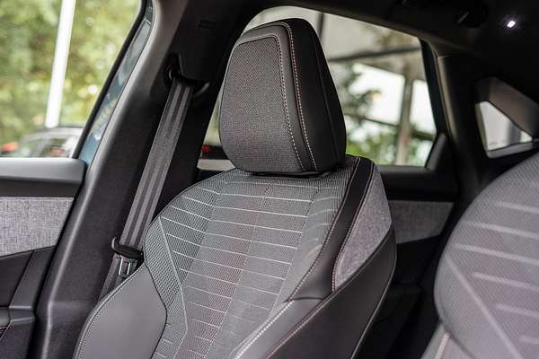 2025 Peugeot 3008 Allure Hybrid P64