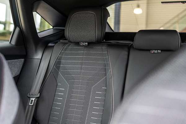 2025 Peugeot 3008 Allure Hybrid P64