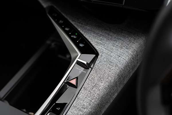 2025 Peugeot 3008 Allure Hybrid P64