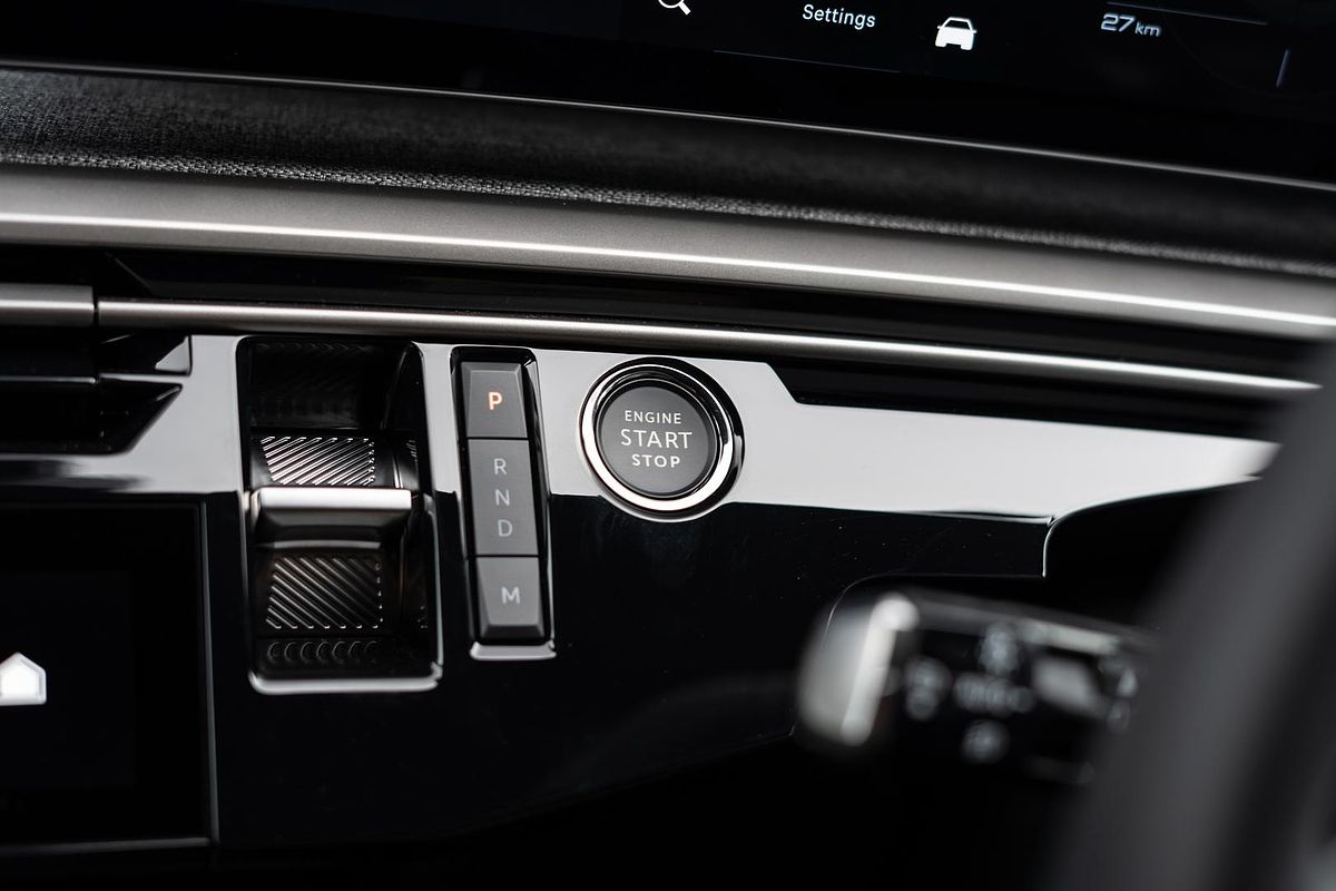 2025 Peugeot 3008 Allure Hybrid P64