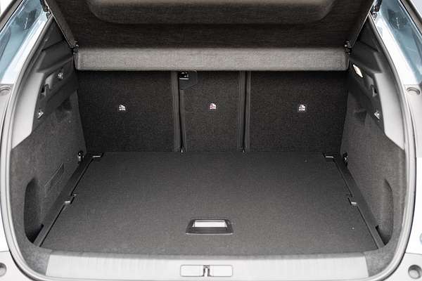 2025 Peugeot 3008 Allure Hybrid P64