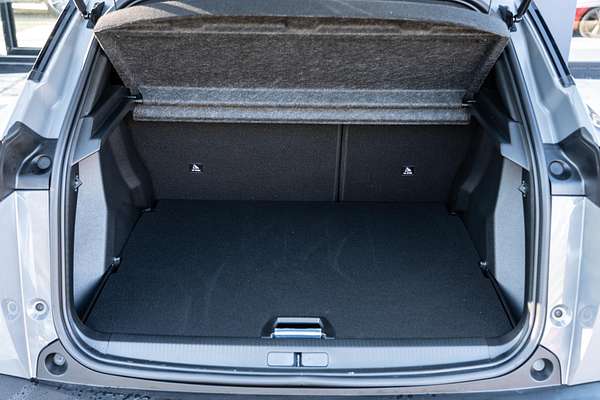 2025 Peugeot 3008 Allure Hybrid P64