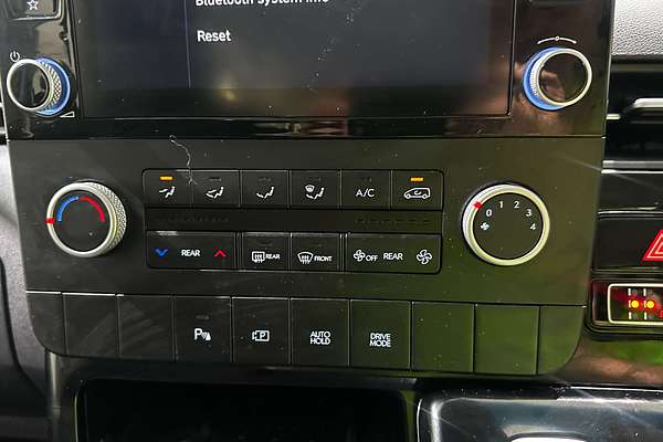 2023 Hyundai STARIA  US4.V2